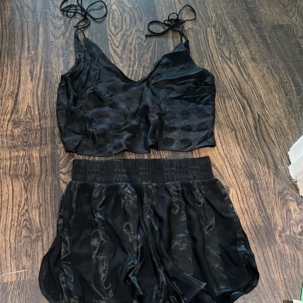 Victoria’s Secret black set